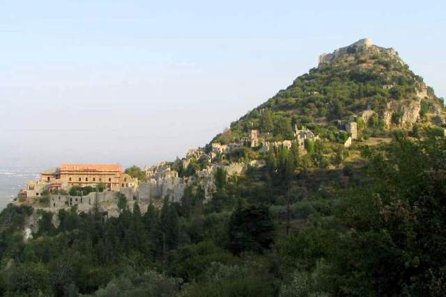 Mystras - Palace complex below the Myzithras Kastro